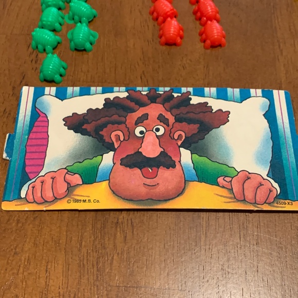 Bed Bugs Board Game Replacement Pieces Tongs and Bugs 1985 Milton Bradley - Picture 3 of 12